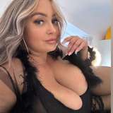 bustyholly from onlyfans